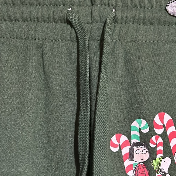 Peanuts sweatpants. - Picture 4 of 4